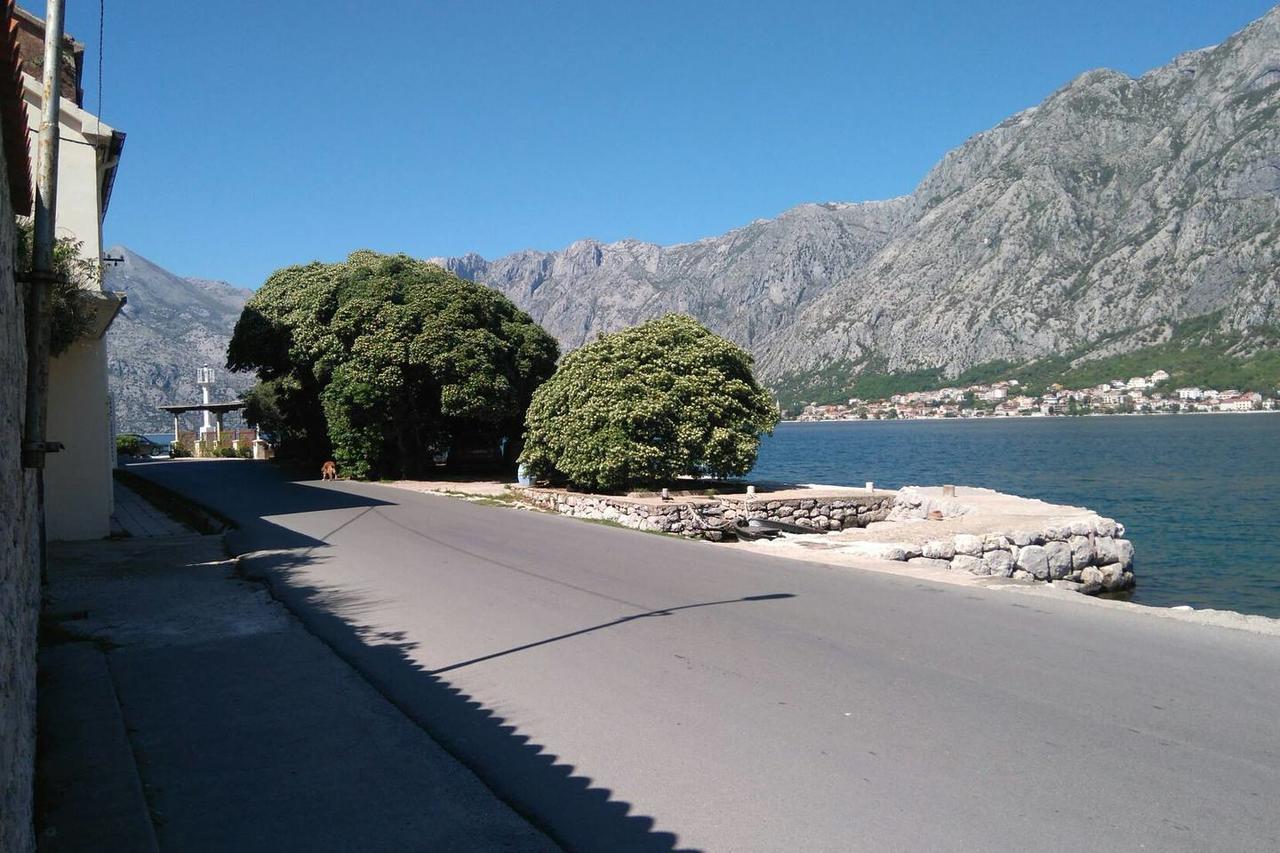 Mediterranean Holiday House & Apartments Kotor Exterior photo