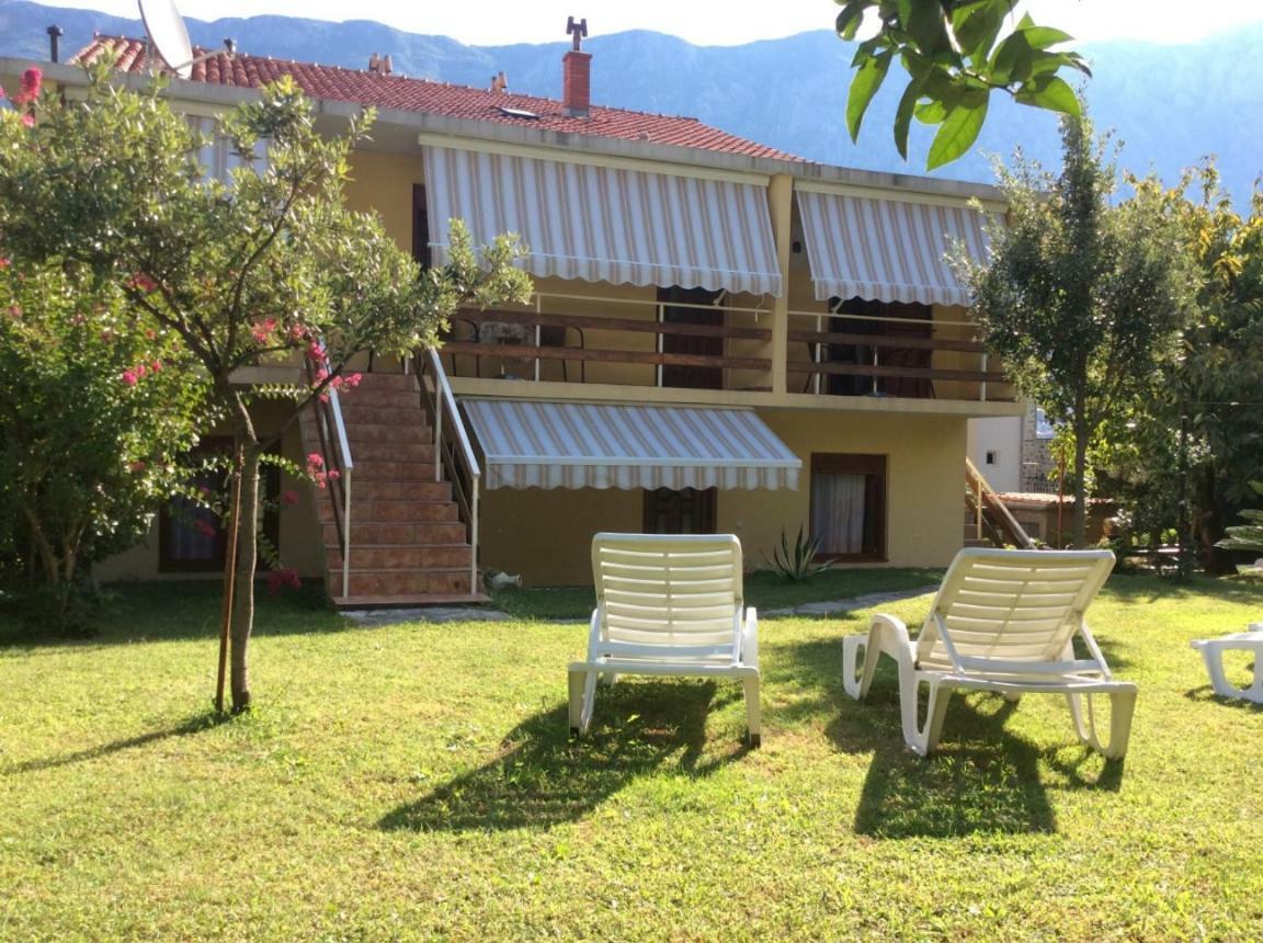 Mediterranean Holiday House & Apartments Kotor Exterior photo