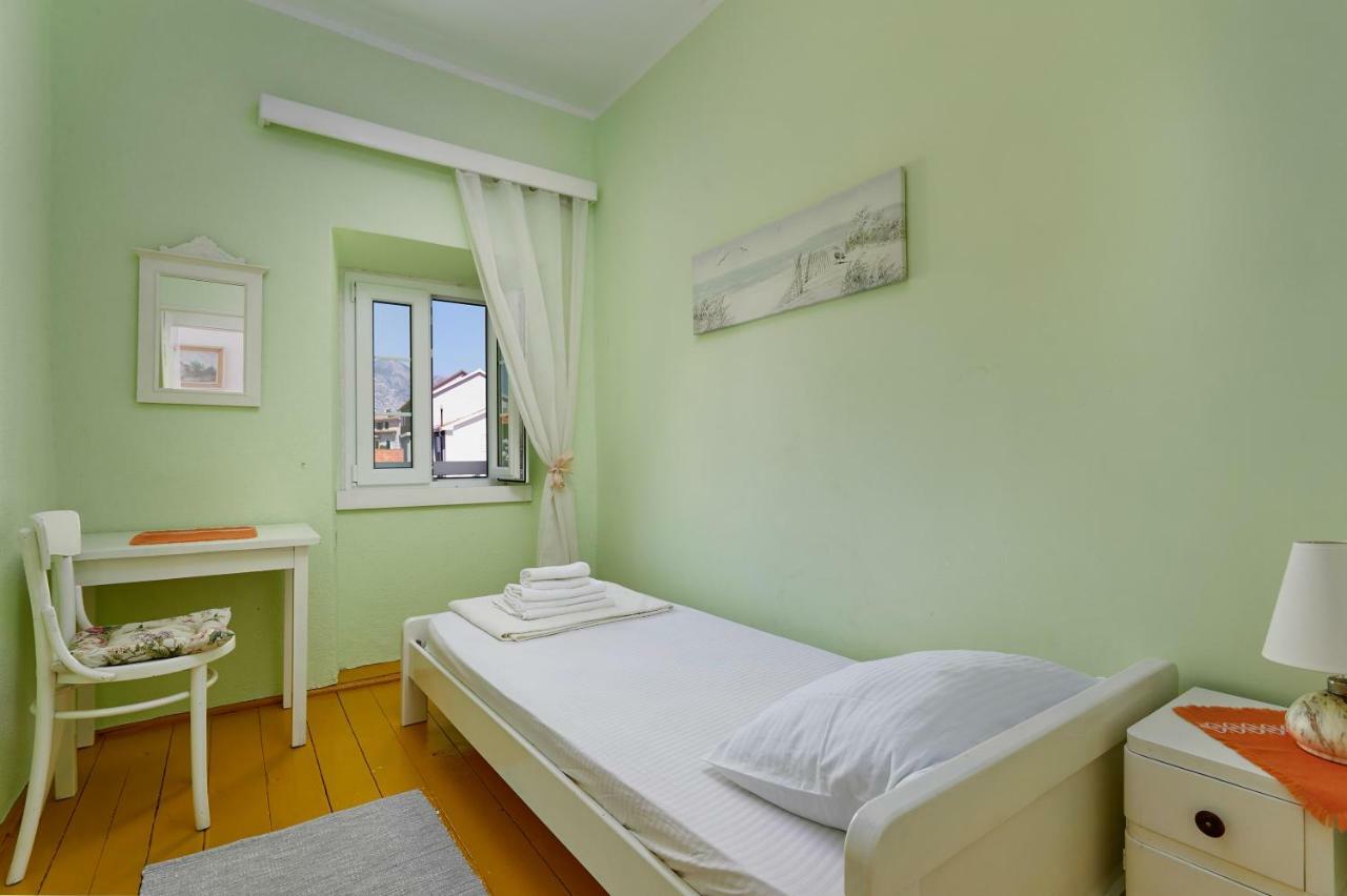 Mediterranean Holiday House & Apartments Kotor Exterior photo