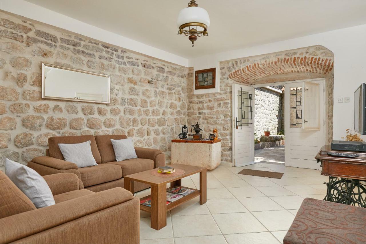 Mediterranean Holiday House & Apartments Kotor Exterior photo